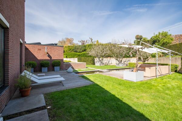 photo 33 Bouwensstraat 25