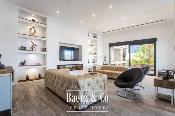 photo 3 Podstrana, luxury villa in an attractive location