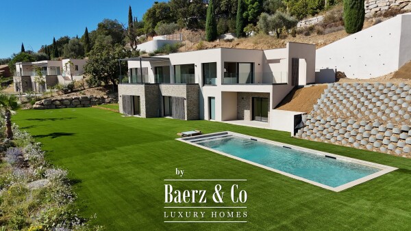 photo 4 Grimaud — Sea-View Luxury Villa with Five Bedrooms and Pool